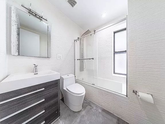 4th image of 1144 President St #3R