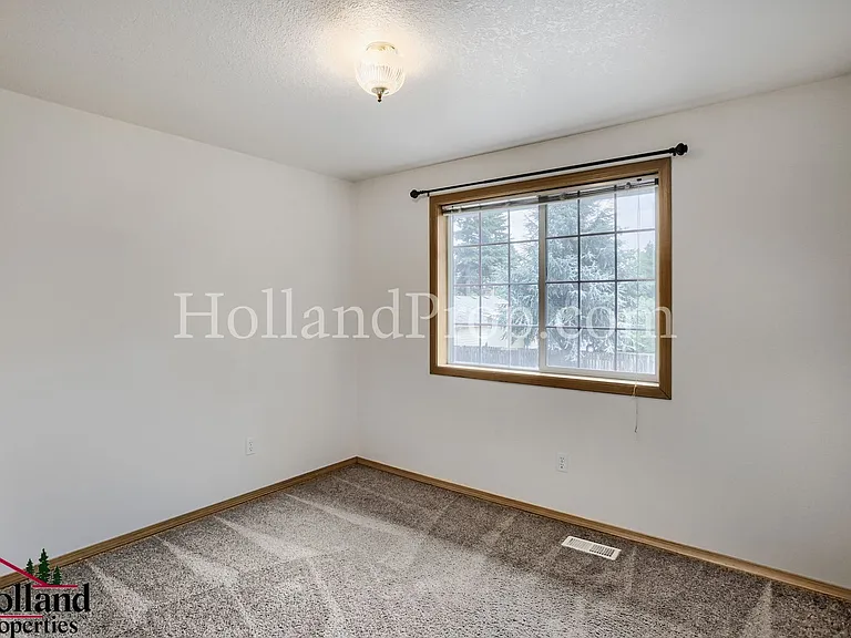 17229 SE Julie Pl — Photo 16