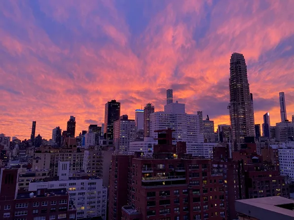 320 East 72nd Street image 20 of 22