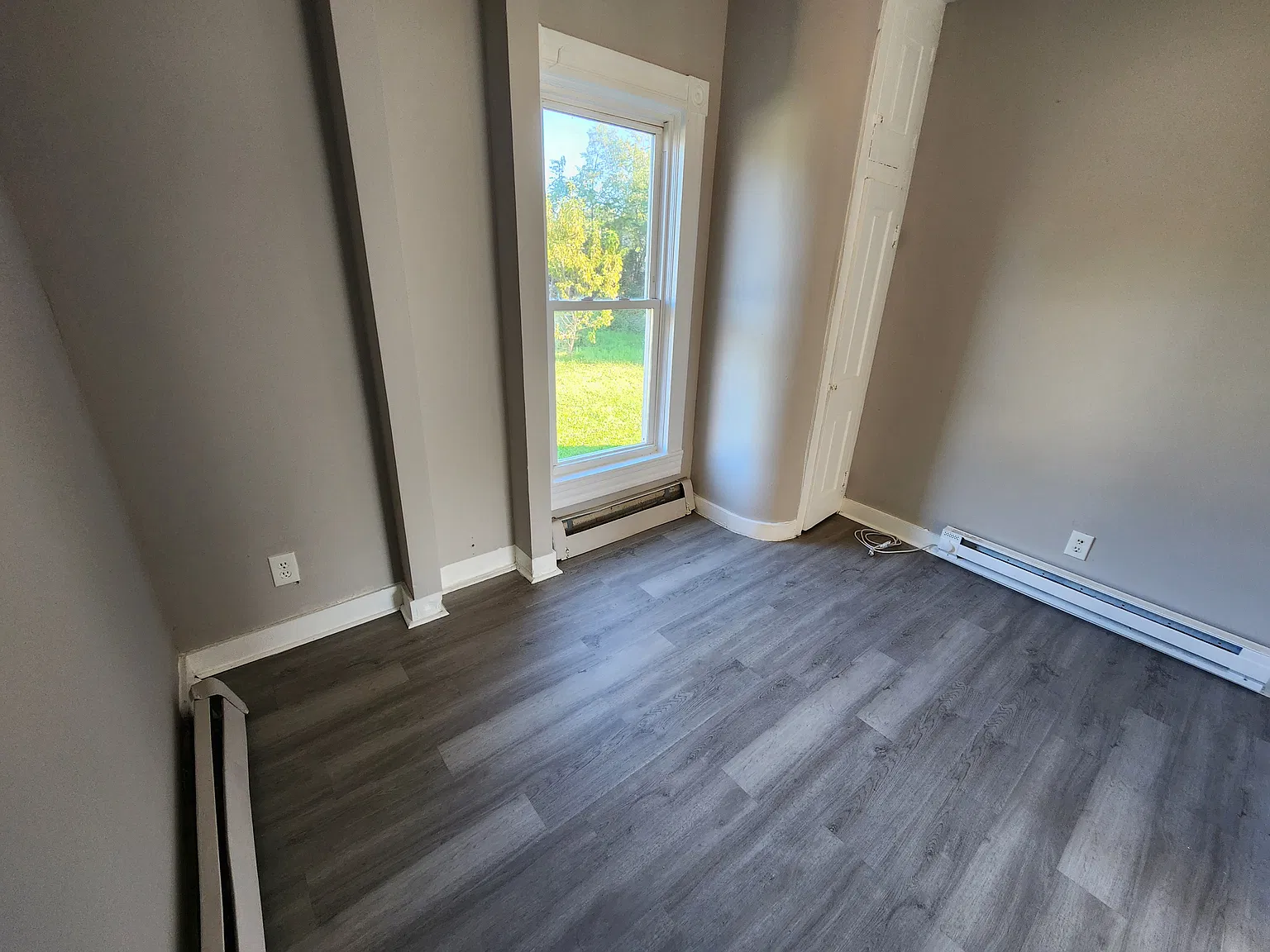 4 bed, 1178 sqft, $1,400 — Photo 2