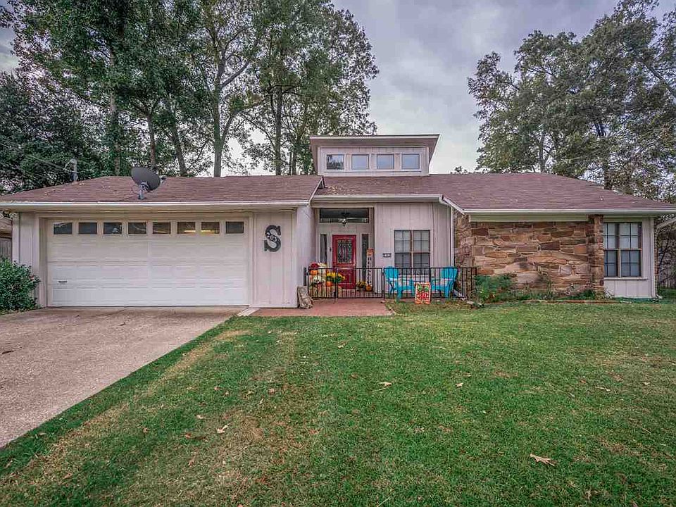 1st image of 203 Janet Kay Dr