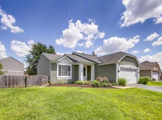 1183 Red Oak Trl, Aurora, IL 60506