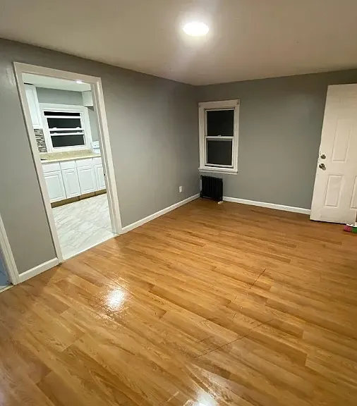293 W Runyon St #6 — Photo 2