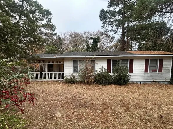 2423 John Smith Rd, Fayetteville, NC 28306
