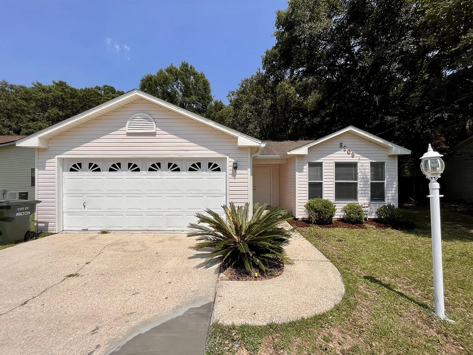 5908 Savannah - 5908 Savannah — Photo 1