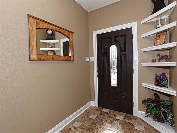 4th image of 2109 Woodway Dr