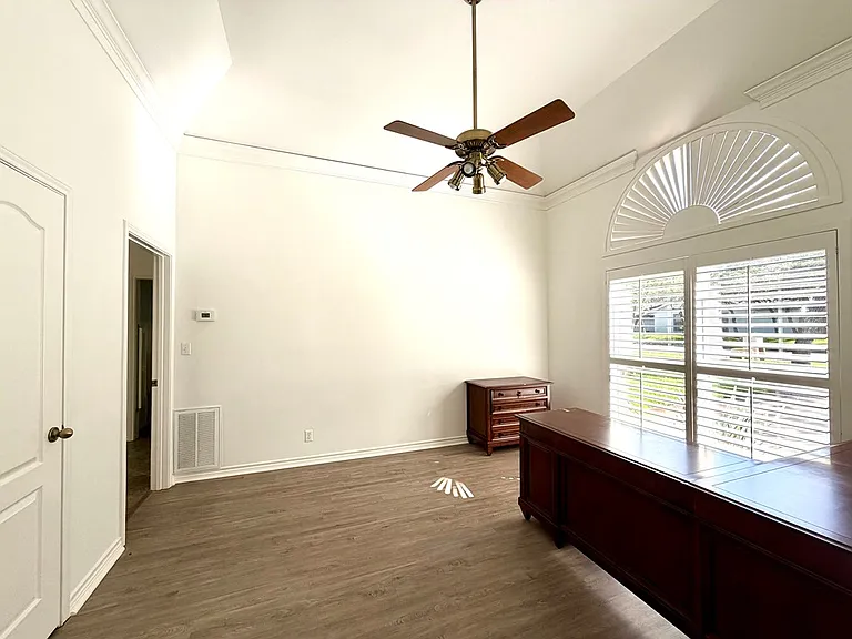 1913 Baywood Dr — Photo 30