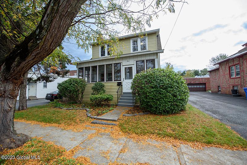 2nd image of 3 Austain Avenue