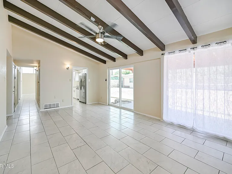 368 Chermont Ct — Photo 5