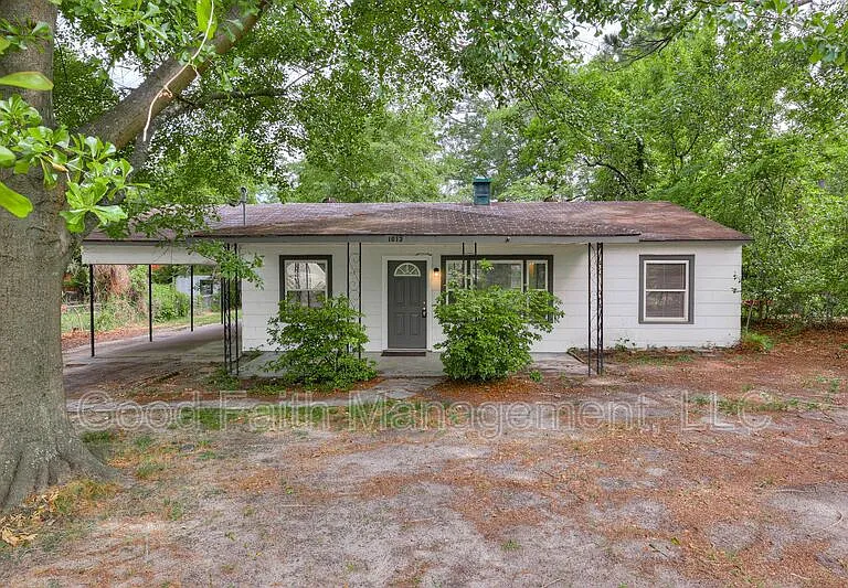 1813 Alder Dr — Photo 2