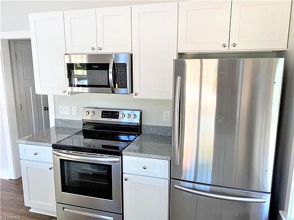 4th image of 1413 Lexington Ave