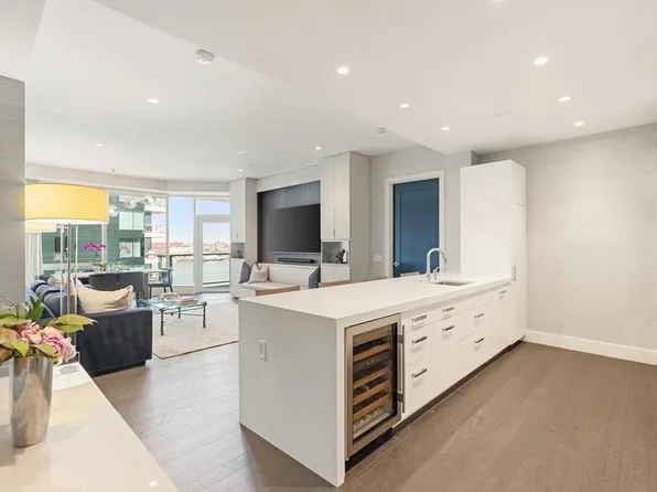 50 Liberty Dr Unit 7L, Boston, MA 02210