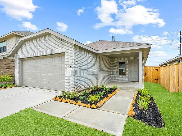 7507 Birch Harvest Dr — Photo 1
