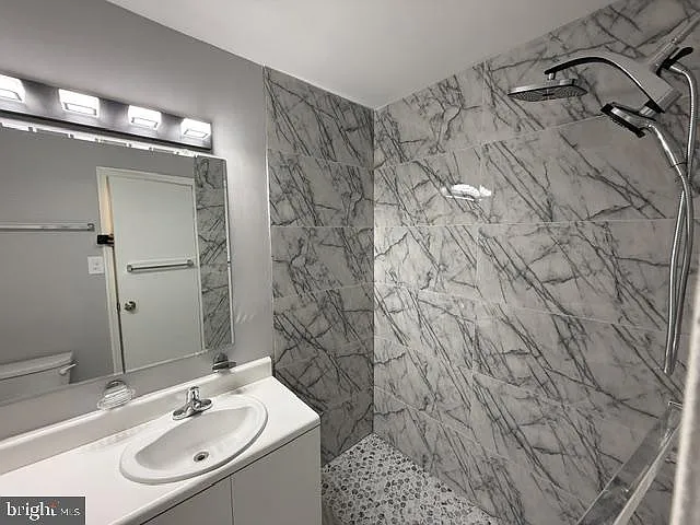 2 bed, 1.5 bath, 900 sqft, $1,850 — Photo 2