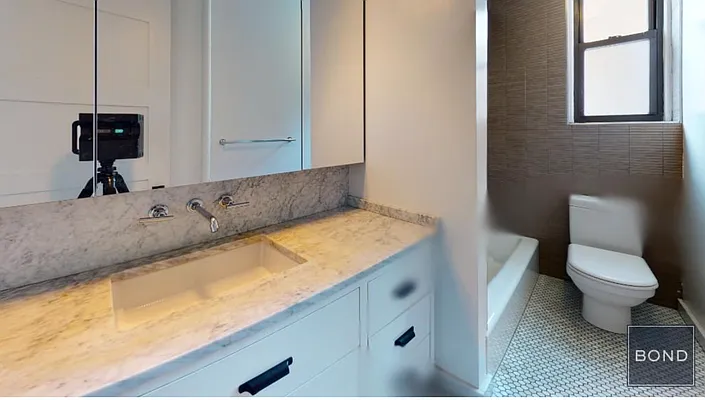 Rented by Bond New York | media 29