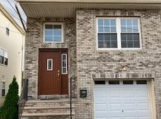 29 Sharot St, Carteret, NJ 07008