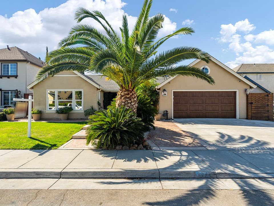 1st image of 2672 Dorset Ln