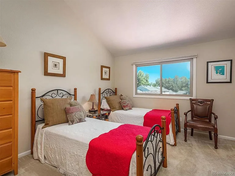 7585 S Cove Cir — Photo 14