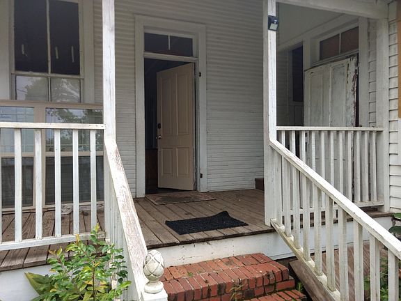 Back apartment porch