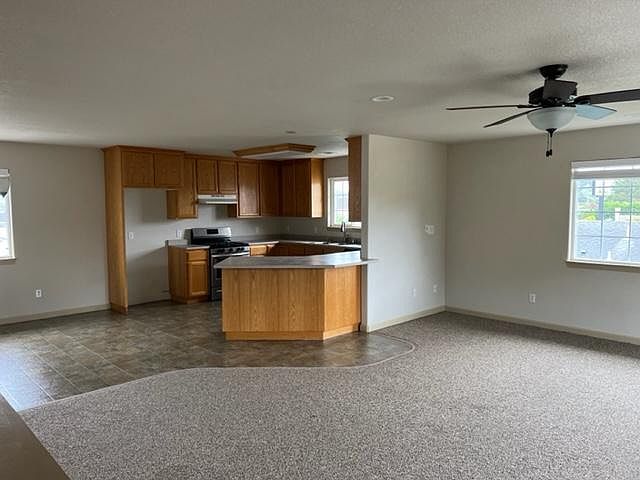 2nd image of 1157 Murray Rd