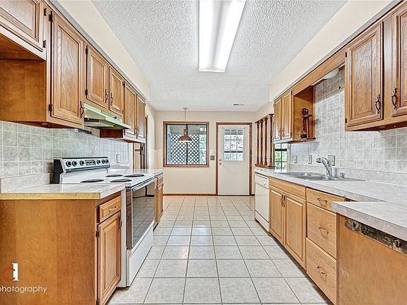 4th image of 709 Kingswood Dr