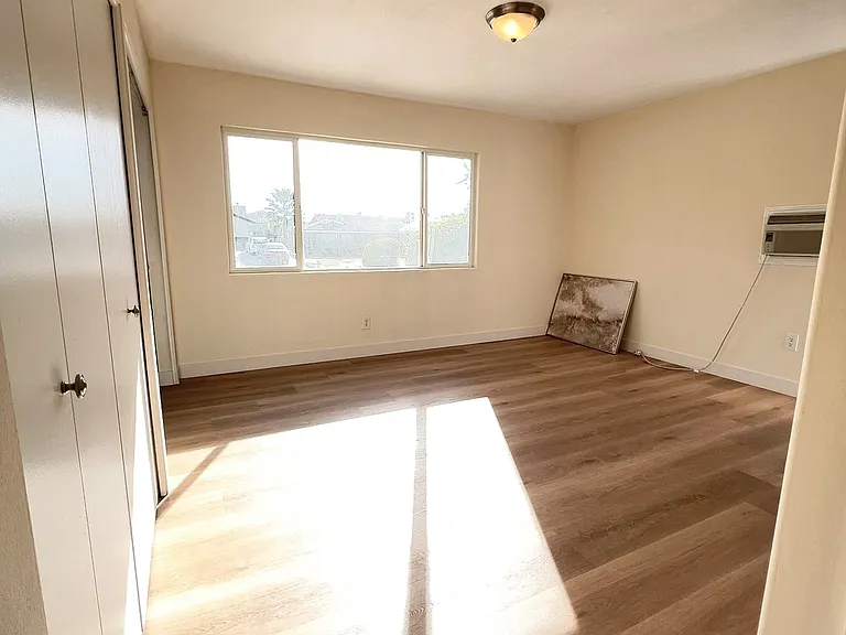 3359 Celeste Dr — Photo 6