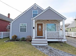 81 Hamlet St, Pawtucket, RI 02861