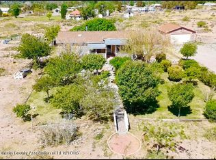 10 Polar Bear Dr, Tularosa, NM 88352