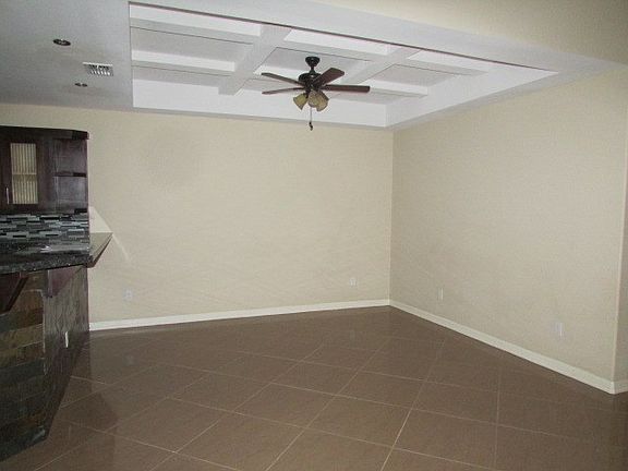 3rd image of 1315 Hill View Dr
