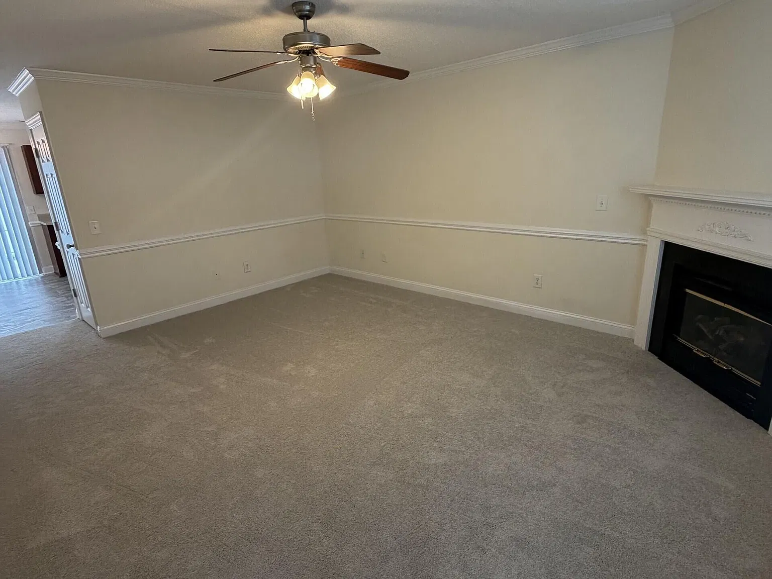 2 bed, 1.5 bath, $1,250 — Photo 2