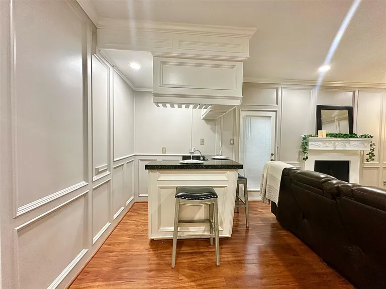 2514 Nantucket Dr #C — Photo 8