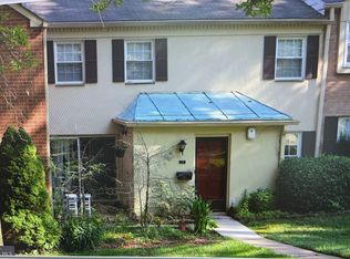 17 Old Forge Xing, Devon, PA 19333