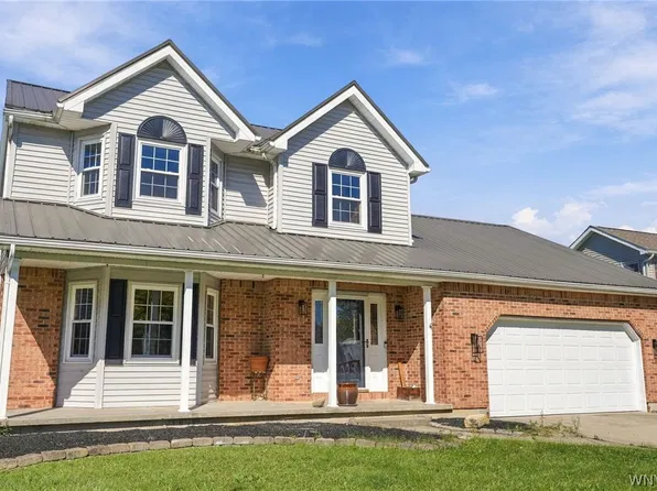 116 Michaels Walk, Lancaster, NY 14086