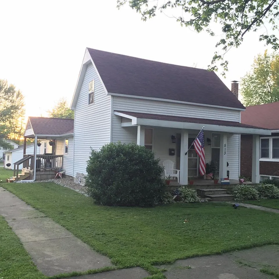 513 S Locust St photo 1