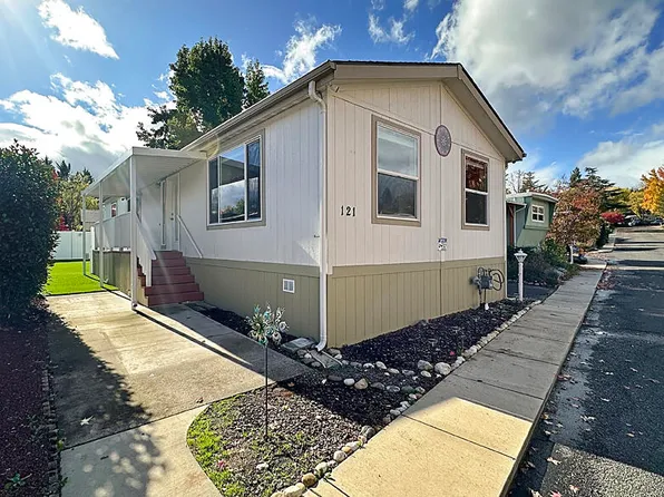 1055 N 5th St Unit 121, Jacksonville, OR 97530