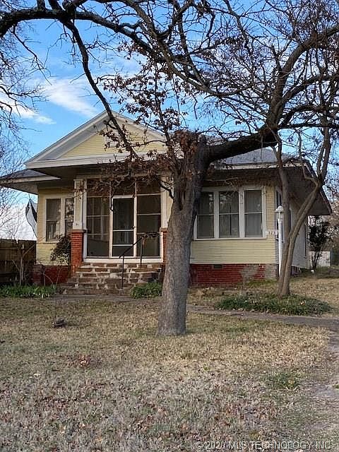 1st image of 323 E Adams Ave