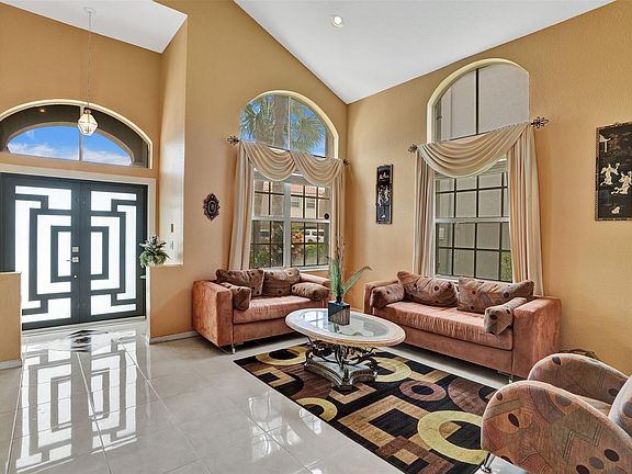 3rd image of 1581 NW 159th Avenue