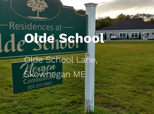 17 Olde School Ln #404, Skowhegan, ME 04976