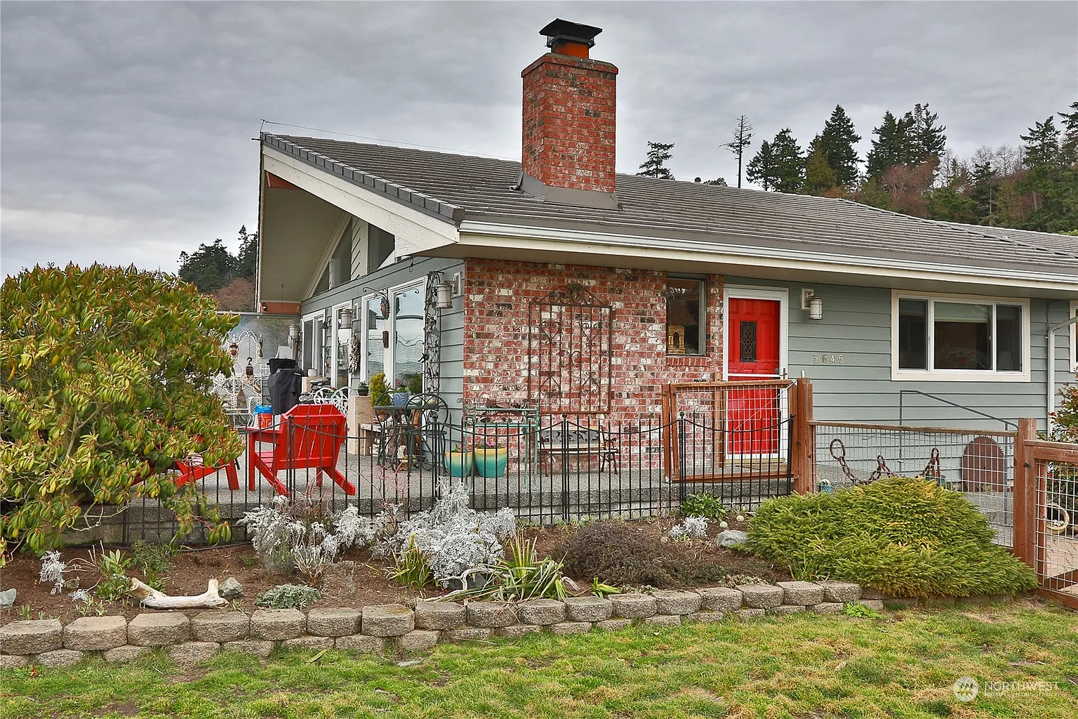 3645 Seashore Avenue photo 1