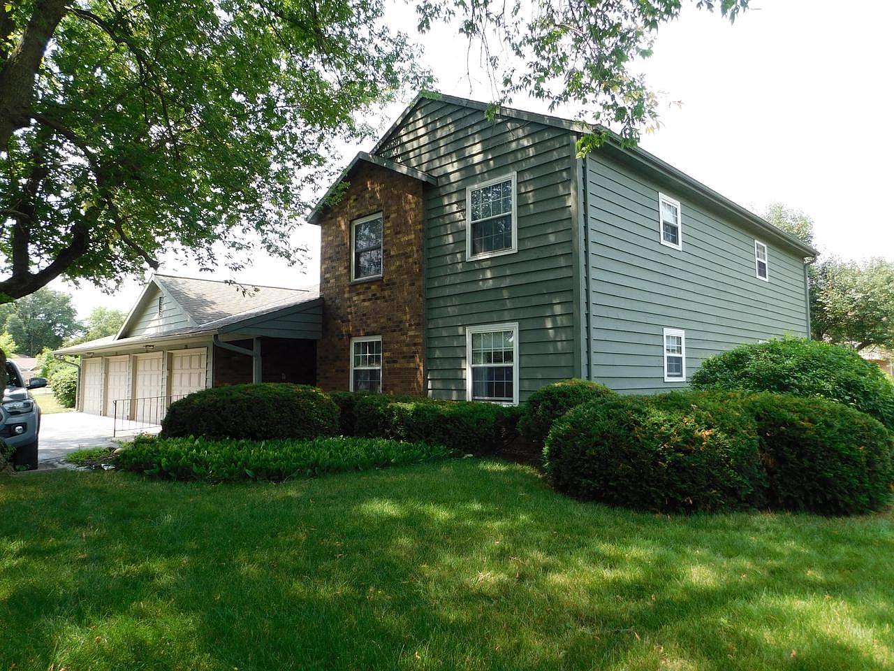 737 South Imperial DRIVE, Hartland, WI 53029 Zillow