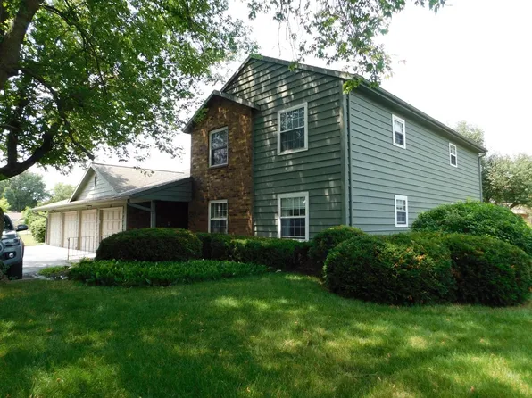 737 South Imperial DRIVE, Hartland, WI 53029