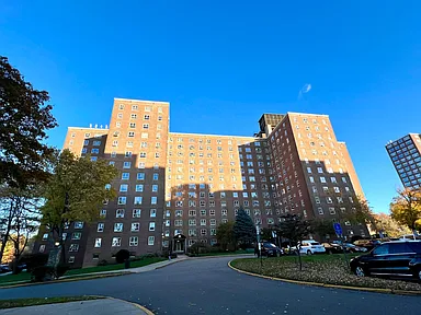 189-04 64th Ave Fresh Meadows, NY | Zillow - Apartments for Rent in ...