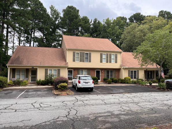 104 Sparger Springs Ln