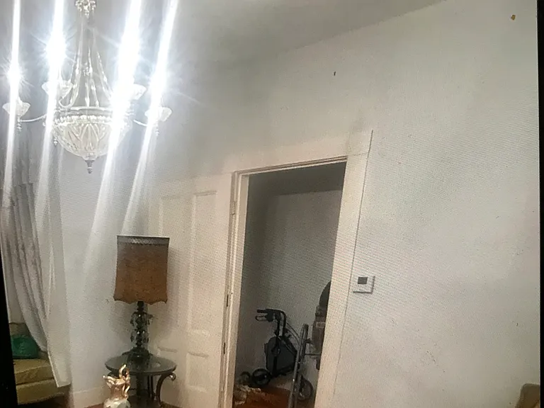 10-12 Taunton #1, Somerville living room