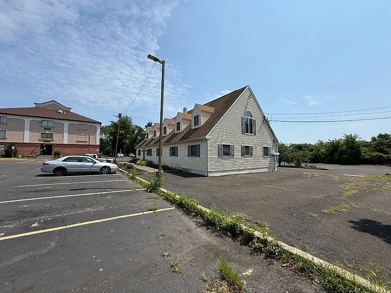 2777 Lincoln Hwy — Photo 3