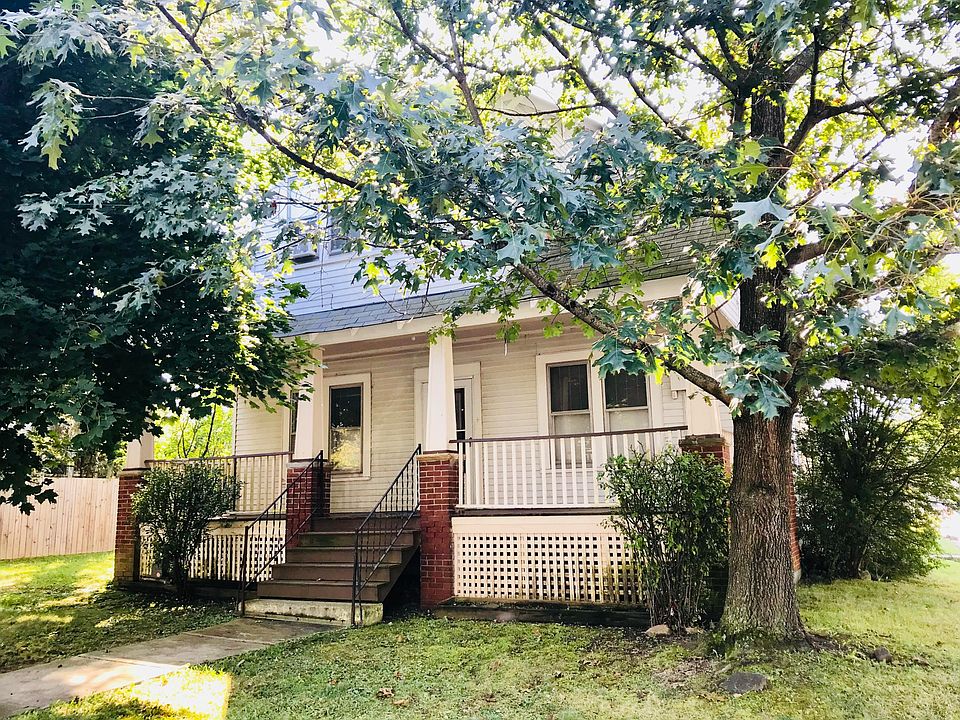 1st image of 301 Revere St