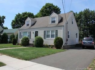 58 Knob Hill Dr, Hamden, CT 06518