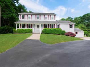 98 Robin Hollow Rd, West Greenwich, RI 02817