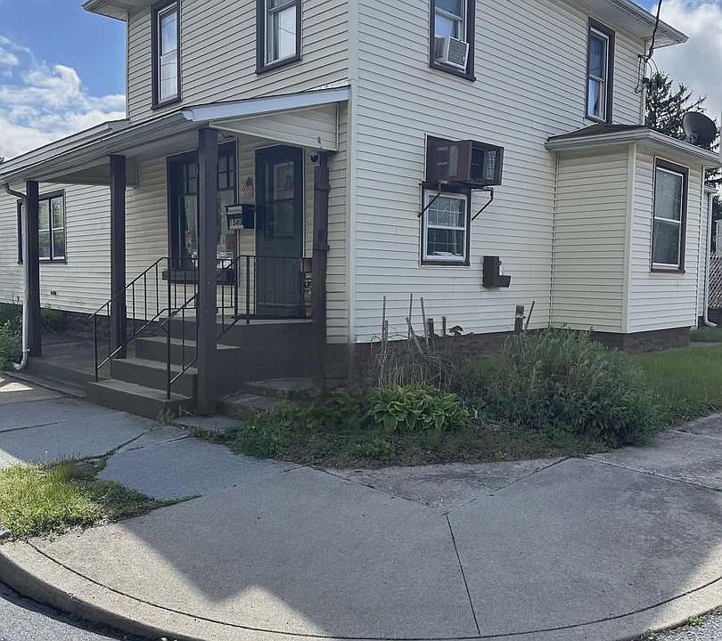 1st image of 1540 Walnut St