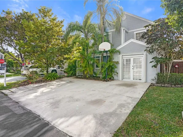 11728 SW 118th Ter, Miami, FL 33186